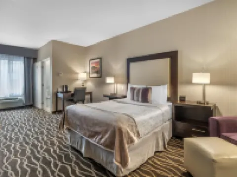 ベスト ウエスタン プラス ホテル アット ザ コンベンション センター ロングビーチのホテル