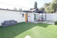 Charming Oasis with Spacious Living Area and Outdoor Space - Cozy Retreat Mount Helix Park附近的飯店