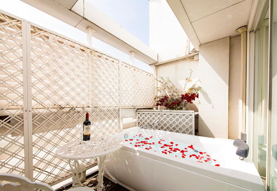 4. V 호텔 성인 ..