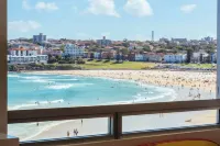 Beachfront luxury 3 beds with ocean view balcony