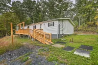 Port Jervis Home ~ 8 Acres w/ Mountain View! - balcony