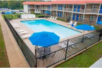 Motel 6 Palestine, TX