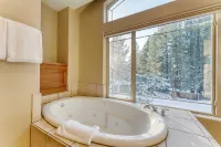 Cherry Hills Spacious Tahoe Cabin With Deck, Fireplace & Open Interiors
