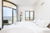 Herzliya Seaside Charming Home Hotel a