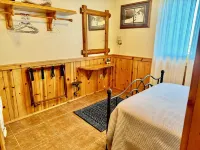 5 minutes from the world-famous Gunsite Firearms Academy! Hotels in Paulden