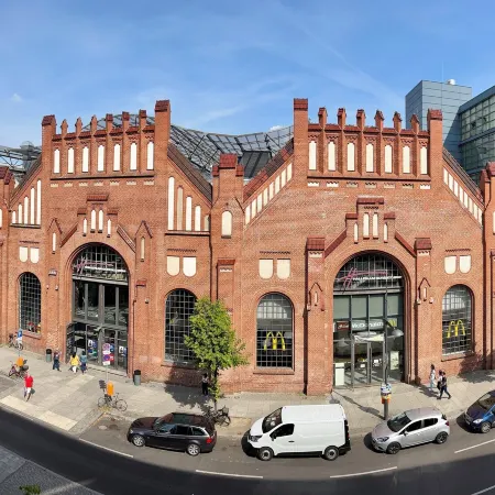 Hotel am Borsigturm Отели рядом с достопримечательностью «Стадион в Виттенау»