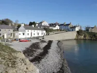 Cysgod Y Capel - Beach