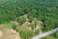 Buchanan Home w/ Deck, 4 Mi to Paris Landing! - 3-Star