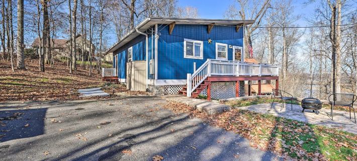 Gray Home w/ View of Boone Lake + Fire Pit! Hotels in Washington County
