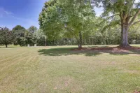 Pet-Friendly Alabama Retreat w/ Deck & Patio! - Homestays
