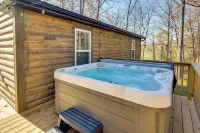 Serene Logan Retreat w/ Hot Tub & Stargazing Dome - Alojamientos