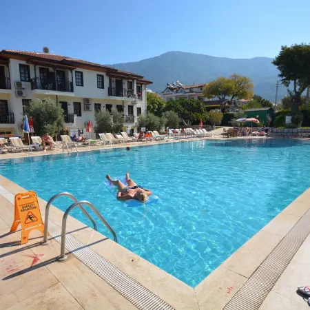 Saray Hotel