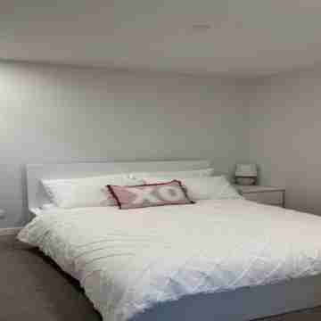 Two-bedroom apartment in Canberra City Rooms