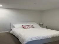 Two-bedroom apartment in Canberra City Hotels in Dickson