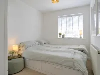 Strand Mews