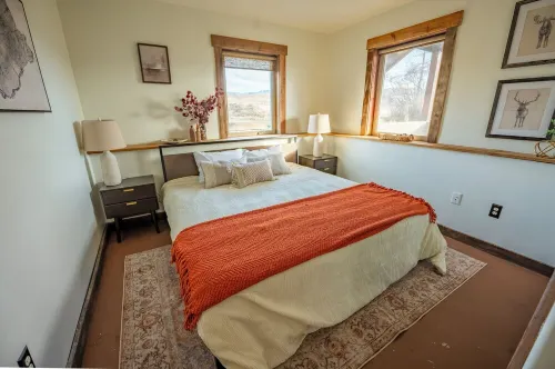 Bozeman Country Retreat ~ Big Sky Views Hotels in Gallatin Gateway