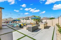 New Pool+Spa+Games+Large BBQ+Designer+Beautiful