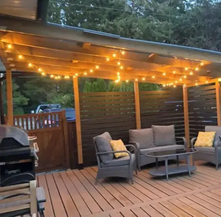 Modern studio with soft tub -Ratcliffe Guest Suite