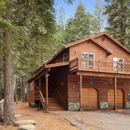 Truckee Pines Retreat Game Room & Forest Views