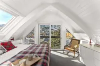 Mainstreet Masterpiece Stunning Views!