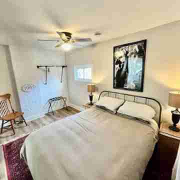 Delightful 2bdrm Church w/Incredible Water View! Rooms