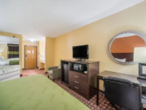 Quality Inn O'Fallon IL - St Louis Hotels in St. Clair County