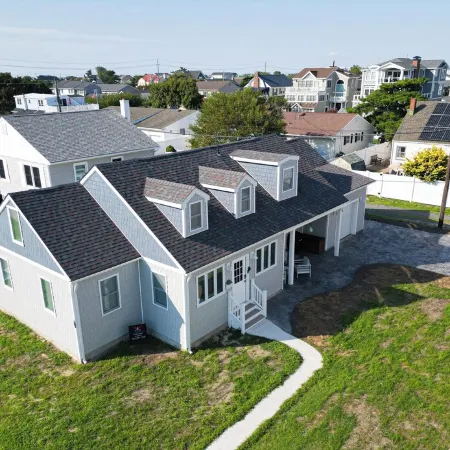 The Nest: Charming 3-bedroom house in Brigantine~Steps to Beach!