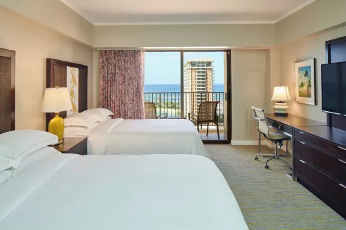 Hilton Grand Vacations Club at Hilton Hawaiian Village - Lgn Tower - Mountain view