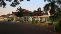 Grand Trisula Hotel Indramayu - Bintang 2