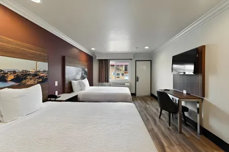 Hyland Inn Near Legoland Отели в г. Карлсбад