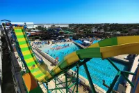 โรงแรม ฮอลิเดย์ อินน์ แอนด์ สวีทส์ Daytona Beach on the Ocean บาย IHG - ติดทะเล