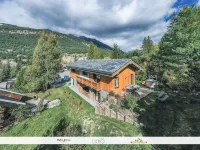 Veliski-Lodge, a chalet for rent in Haute-Maurienne Hotels in Bramans