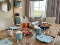 Villa Seekirchen: Exclusive living with private pool and garden for families