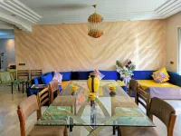 Spacious family friendly 3 bedroom apartment near the train station