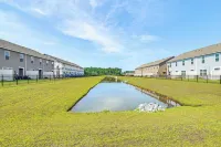 2 Mi to Shore: Newly Built Surfside Beach Gem - Beach