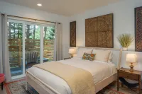 Open Floor Plan and Media Room Amidst Nature - Stylish Getaway Hotels near Summit Learning Center