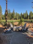 Luxury Suncadia Retreat- Golf Course View, Fire Pit, Pool Table, Family-Friendly