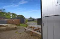 5 Bed Barn Conversion - with private hot tub!