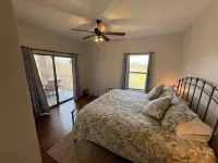 Peaceful river views/Guadalupe access/Swimming Pool/2 bed 2 bath/Sleeps 6