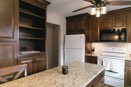 Charming 4-bedroom house with WiFi and AC in historic Gettysburg