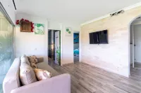 Bungalow 10 minutes from the beach with sea views WIFI SWIMMING POOL FREE PARKING