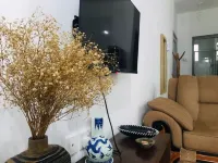 Spacious 1-bedroom rental unit next to the beach