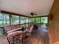 Fabulous 3 Bedroom House. Peaceful, Relaxing Sunnywood Retreat in Chincoteague.