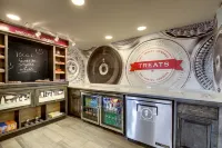 Hampton Inn & Suites Cordele - breakfast