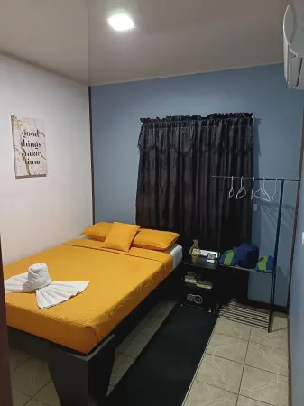 House Of Rainbow an ideal space just 5 min from Tortuguero town.