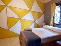 Cozy 1-bedroom in a secure area with private beach Hotels in Greenwich Park