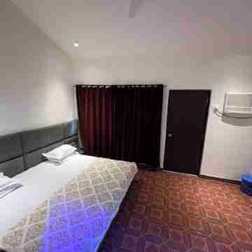 Serene 4BHK Villa Pvt Pool Kichn Igatpuri Nashik Rooms