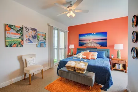 Downtown urban high rise, exquisitely appointed Отели в г. Форт Майерс