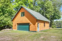 Lake Cabin on Snowmobile and Utv-Atv Trails