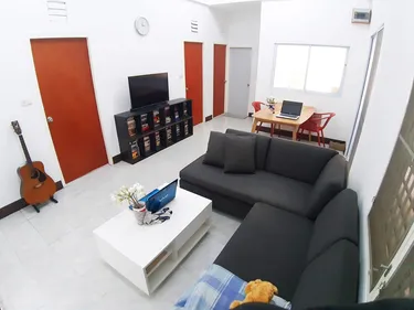รูปภาพของMj Couch 1or2 person in my living room.